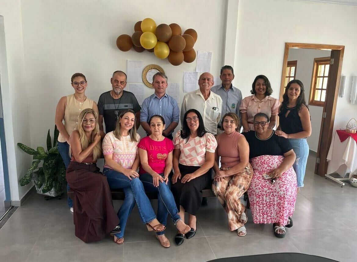 Imagem de compartilhamento para o artigo Prefeitura realiza homenagem aos professores aposentados de Figueirão; Prefeito foi homenageado da MS Todo dia